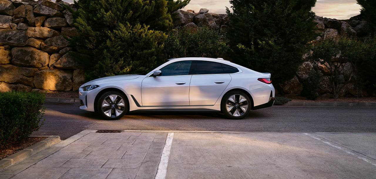 BMW i4 on Road Price