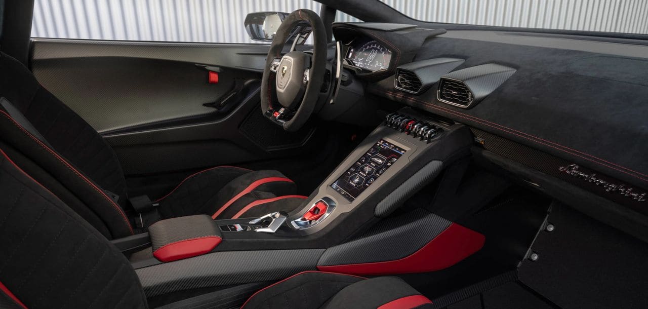 Lamborghini Huracan STO Interior