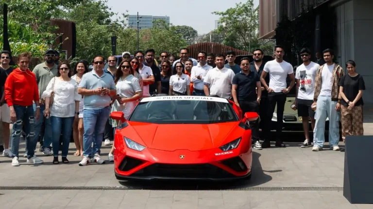 Group Photo Of The Lamborghini Bull Run Event In Mumbai - Lamborghini Mumbai