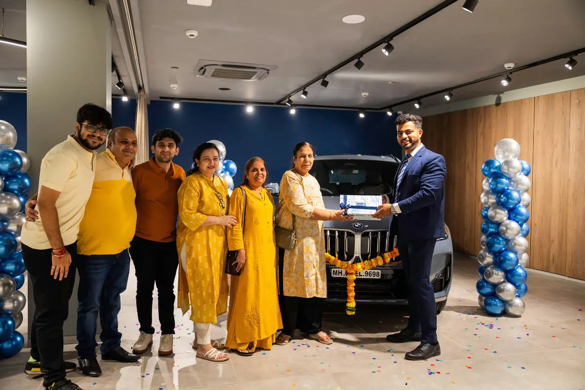 100+ BMW Deliveries Celebration in Worli - BMW Infinity Cars