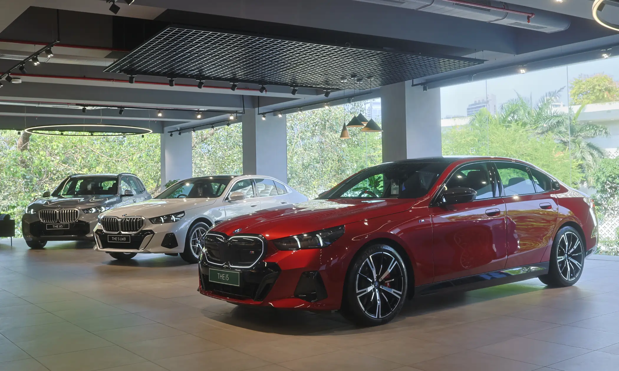 Retail.Next BMW Group India - BMW Infinity Cars